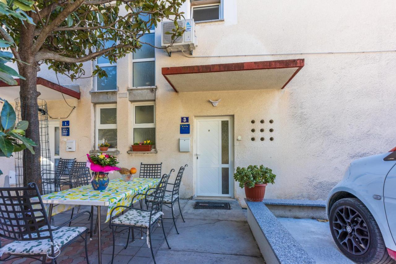 Apartment Mira "Pet Friendly" Crikvenica Buitenkant foto